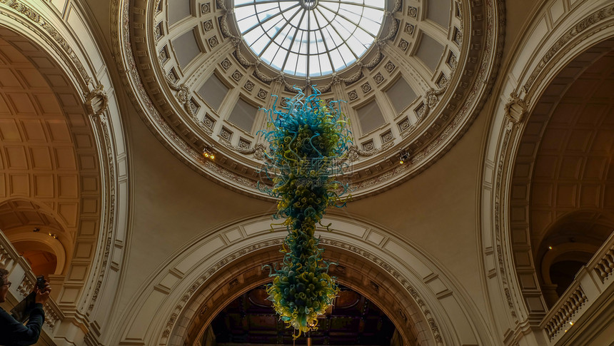 伦敦联合王国2019年4月日联合王国英伦敦南肯辛顿艾伯特和维多利亚博物馆的美丽建筑内团结的艺术阿尔伯特图片