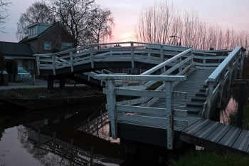 荷兰木质桥图片