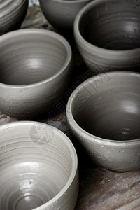 关闭一些最近制造的陶器文化工艺瓷图片