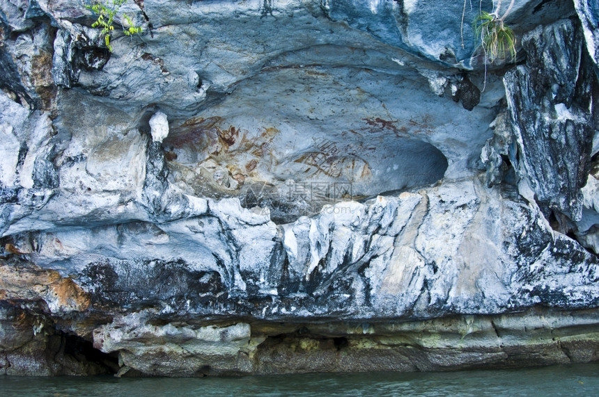 公园高健山洞中的史前岩石绘画洞穴红色的图片