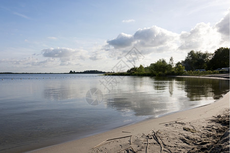 地平线门户14湖中含沙的努尔德瑙草图片