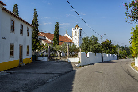 女士建筑学叉葡萄牙科英布拉市坦图加尔圣母传承教区会的观感图片