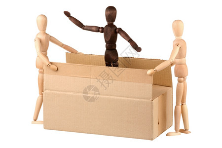 玩具盒子维斯尼诺夫箱木制的三个偶和白背景孤立的盒子背景