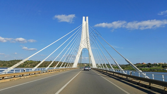建筑学高速公路欧洲葡萄牙阿尔加维波蒂芒的阿拉德河大桥图片