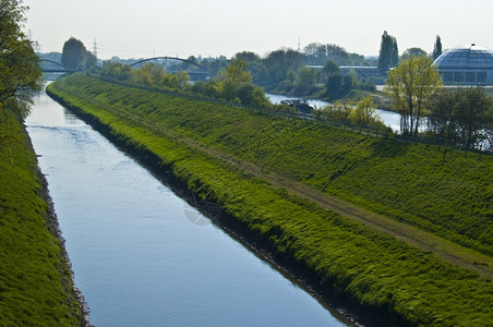 北莱茵威斯特法伦奥伯豪森莱茵河和埃姆舍的景色风天图片