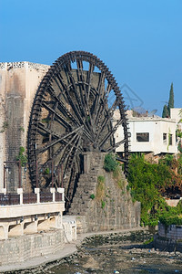 东城市的哈马水轮洲背景图片