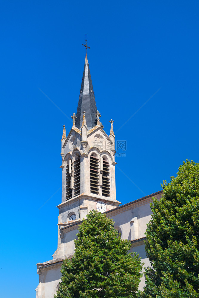 户外位于LaCouardesurmer村法国IledeRe的教堂塔法语图片