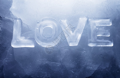 北极寒冷的字母用冰上真实的字词所创造的爱情图片
