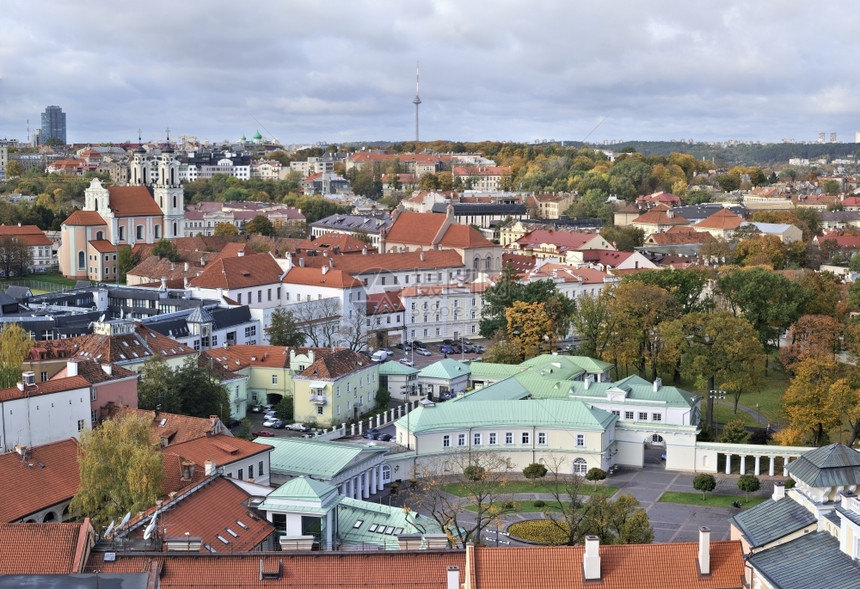 历史立陶宛首都维尔纽斯的空中观视立陶宛首都维尔纽斯城市景观秋天图片