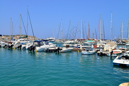 里特海诺希腊803216现代港口有船观码头游艇克里特岛图片