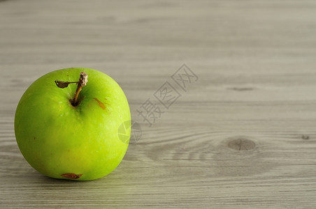 一个苹果多汁的素食主义者物图片