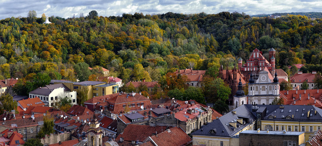 秋天庭院立陶宛首都维尔纽斯的空中观视立陶宛首都维尔纽斯图片