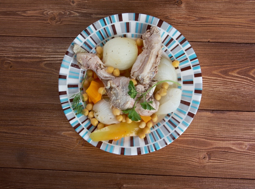 Tajineelbesbes马格里布鸡肉开胃菜配蔬炖香料传统的图片