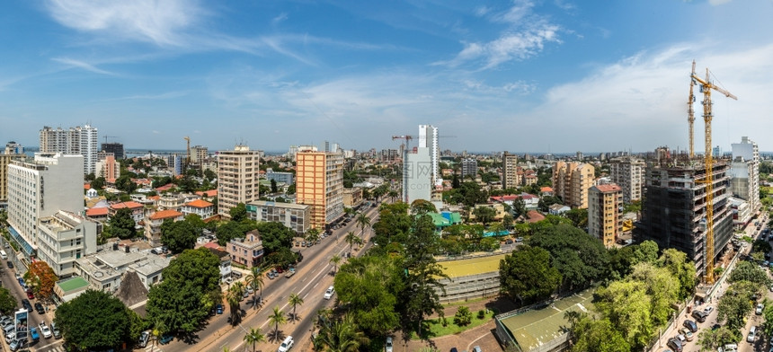 鸟瞰莫桑比克首都马普托市中心区贝拉丘城市场景图片