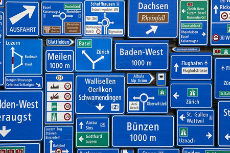 拍照瑞士路标在瑞士卢塞恩运输博物馆拍摄的瑞士路标交通驾驶图片