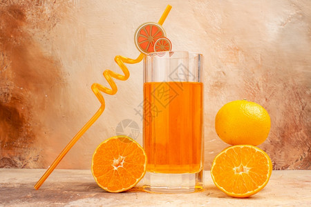 新鲜多汁的橙水果图片