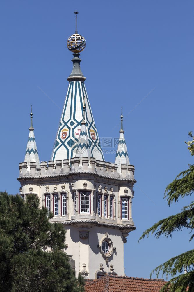 艾伦行政葡萄牙里斯本附近的辛特拉市大厦塔楼葡萄牙里斯本附近建造了地方民政管理局的办公用房建筑旅游图片