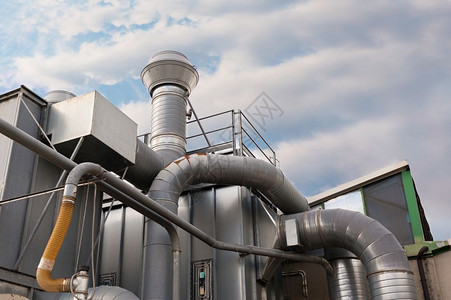 纳达林测量自动化工业厂空气过滤系统管罐体和烟囱图片