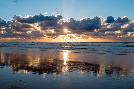 海洋菲盖拉斯浪葡萄牙ValeFigueiras海滩美丽的日落图片