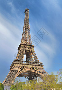 著名的埃菲尔塔在法国巴黎的天空上旅游城市建筑学图片