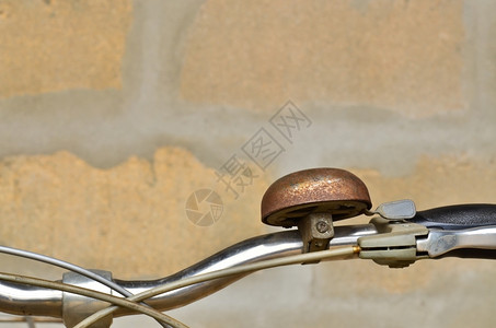 复古的风化自行车铃发声器图片