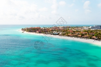 美丽的户外位于加勒比阿鲁巴岛的Manchebo海滩的空中飞机直升图片