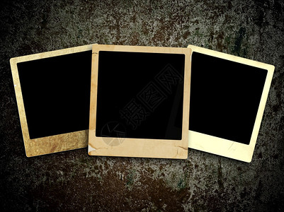古董陈年在Grunge背景的旧照片框架上三个旧照片框架摄影图片