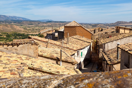 西班牙阿拉贡韦斯卡州霍亚的博莱村宝来建筑学屋顶图片