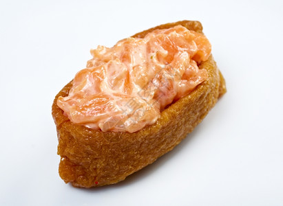 鱼子配有三文鲑和萝子的海鲜寿司角度樱桃图片