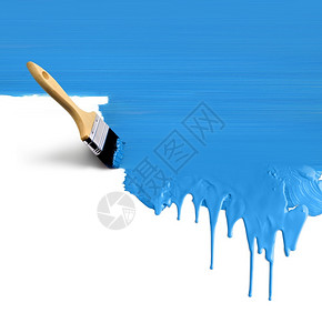 白底涂上蓝漆的刷子画滴在蓝色上的粉笔绘画蓝色的修理垂直背景图片
