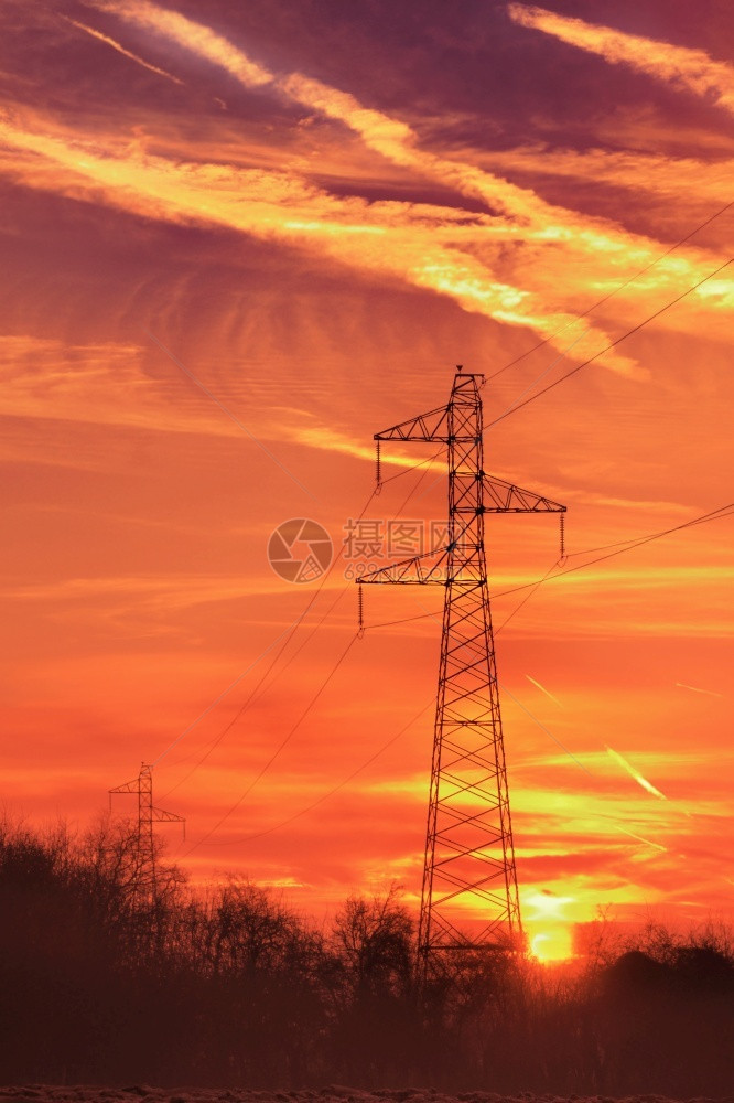 太阳红色天空背景的电平柱日落力量图片