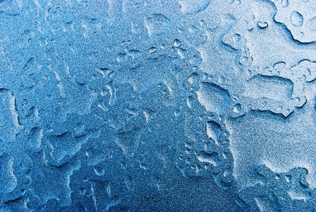 干净表面的雨滴回涌而下水自然一种墙纸图片