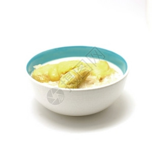 奶油盘子Thai甜点durrian粘糊米饭和白背景孤立的椰子奶酱甜图片