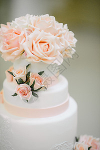 庆典婚礼上的蛋糕背景图片