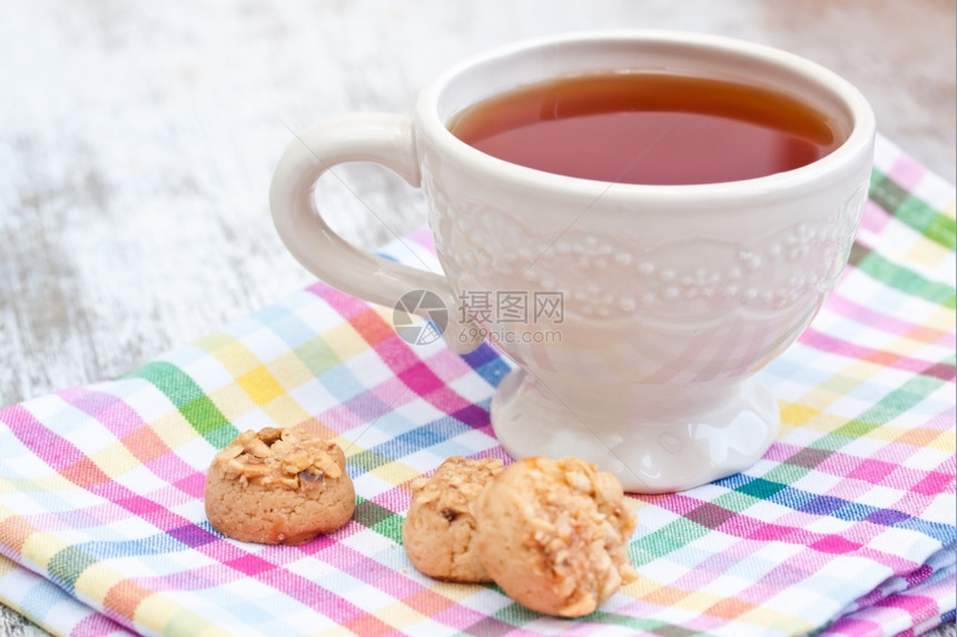 红茶和饼干图片