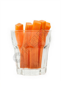 胡萝卜切条放在杯子里图片