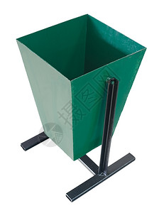 绿色垃圾箱黑色的一个绿金属街道垃圾桶孤立在白色之上一种的设计图片