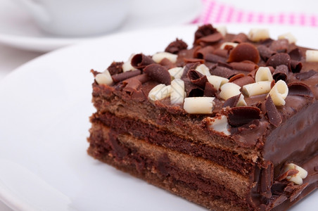 馅饼自制巧克力蛋糕白板上的布朗尼盘子甜图片