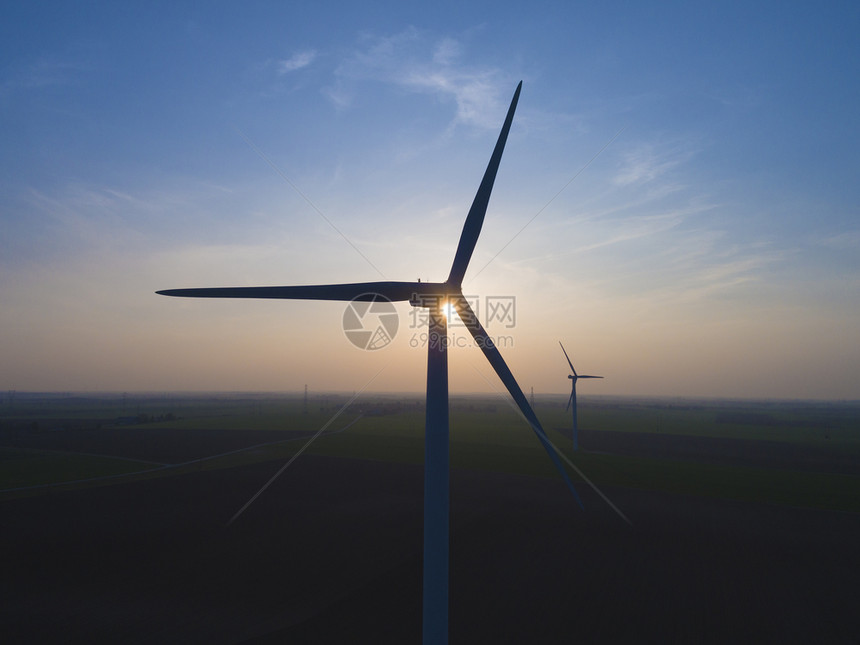 厄尔卢瓦风力发电机桑蒂利EureetLouir法国卢瓦尔中心绿色活力图片