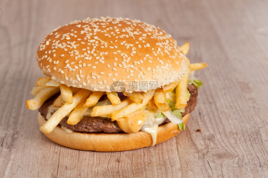 饮食不健康可口美味的式汉堡包和奶酪三明治图片