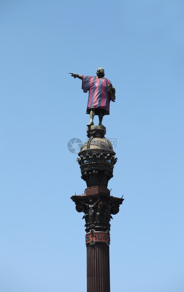 足球俱乐部纪念碑巴塞罗那FCT恤的哥伦布雕像图片