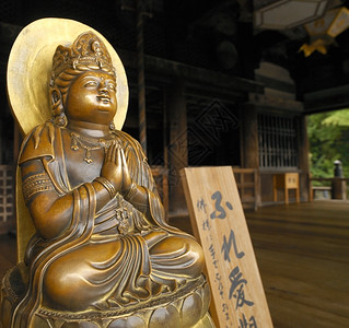 在日本京都清津寺的一座小佛像神社一种清水图片