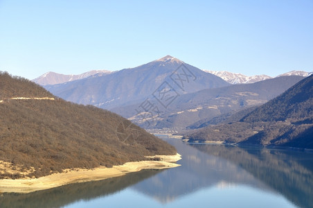 美丽的高山湖泊图片