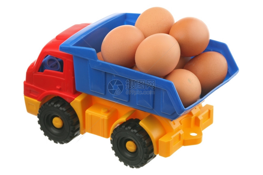 黑暗的黄色鸡蛋和卡车一种图片
