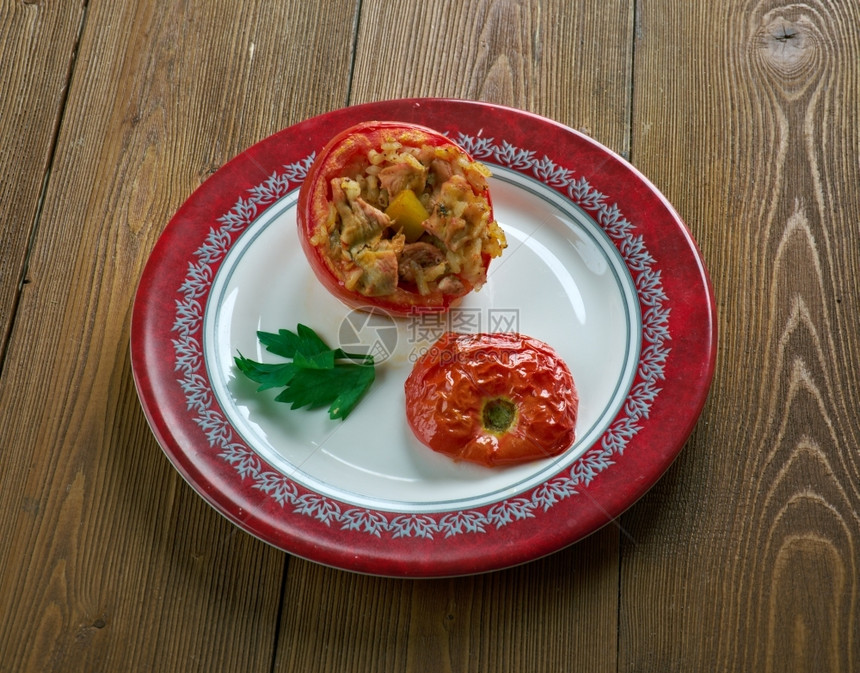 Yalanchi塞满肉和大米的西红柿火鸡高加索阿塞拜疆图片