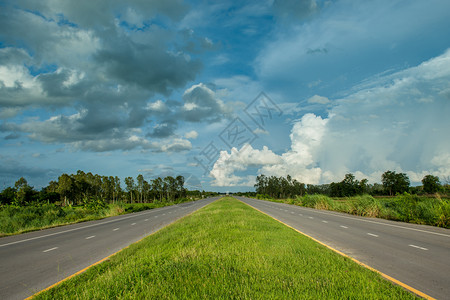 乌云中的道路景观场地农村高速公路图片