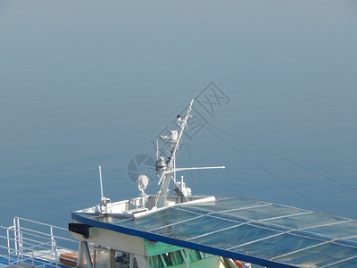 船舶细节和组成部分中的河岸船只情况桅杆甲板船头图片