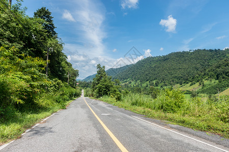 山底下的环山公路图片