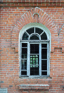 窗户优质的旧废弃红砖楼窗口哥特图片