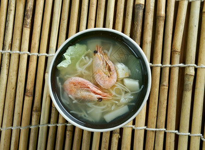 食物亚洲人广东海鲜汤在香港发现的广东菜中海鲜汤背景图片
